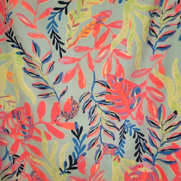 Lilly Pulitzer Darlah Ruffle Blouse YOU’VE BEEN SPOTTED (Size Small) - Picture 2 of 6